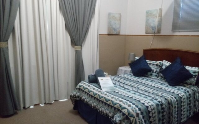 Oasis Country Lodge
