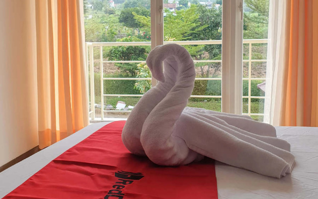 RedDoorz near Jawa Timur Park 2