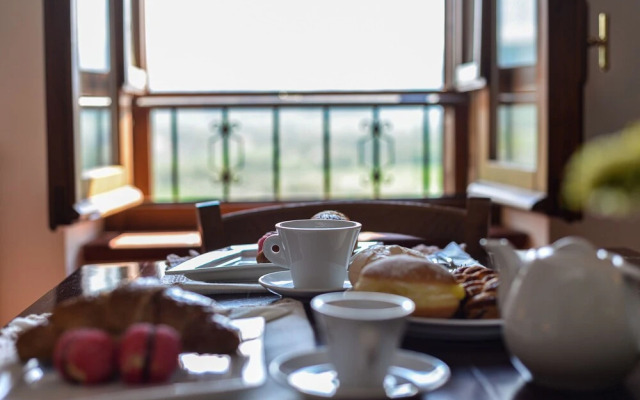 Turquoise Apt City Center