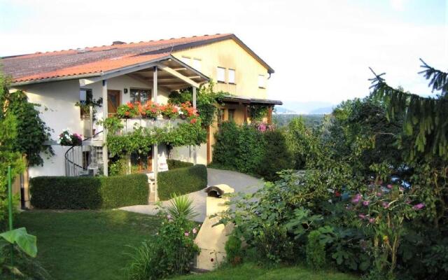 Zum Rebberg Ferienwohnungen