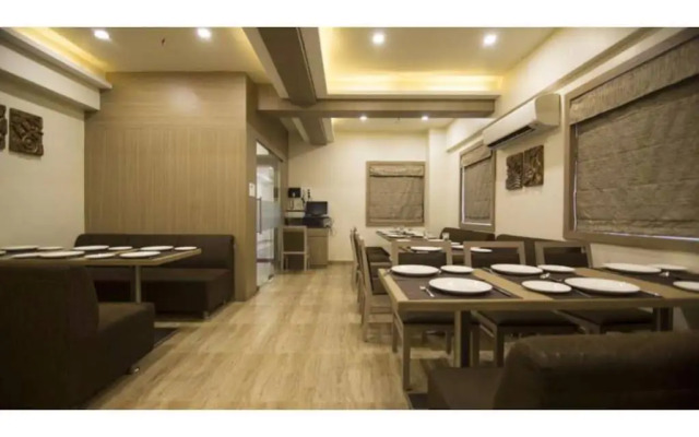 Vista Rooms at Officer Colony