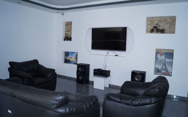 Delfin Otel