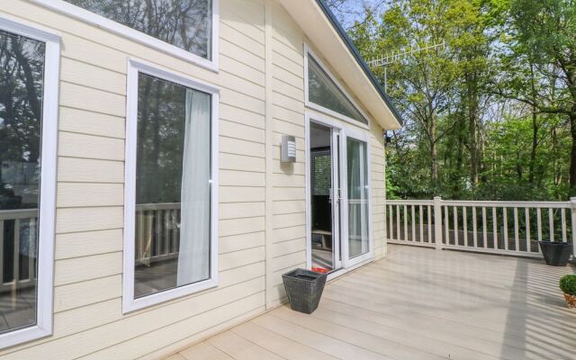 Squirrel Lodge Hazel 6
