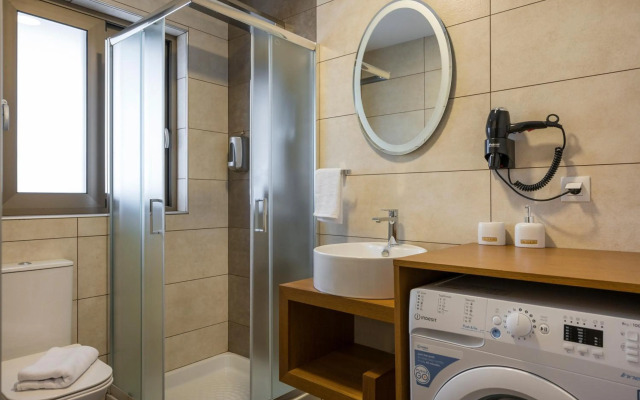 INDIGO BLUE Seaside Deluxe Apartments