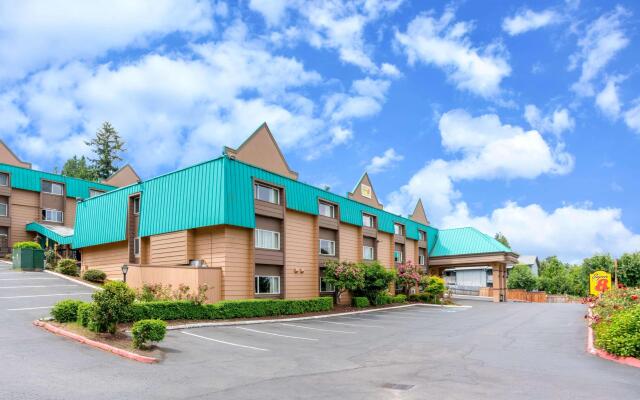 Sutton Suites Hotel