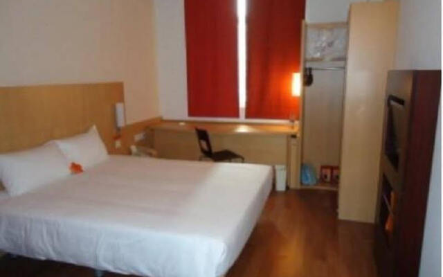 Dragon Hotel 168 Huadu North Railway Station Branch