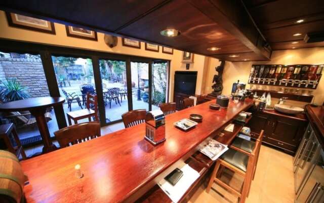 Le Cozmo Guest House