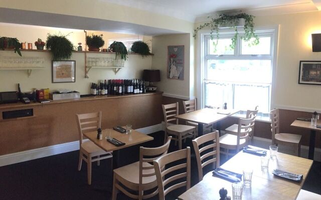 Newell Restaurant and Rooms