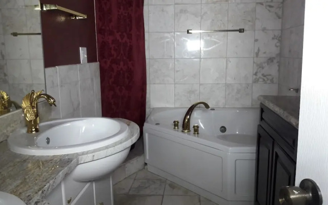 Waters Edge Condo With Boat Slip