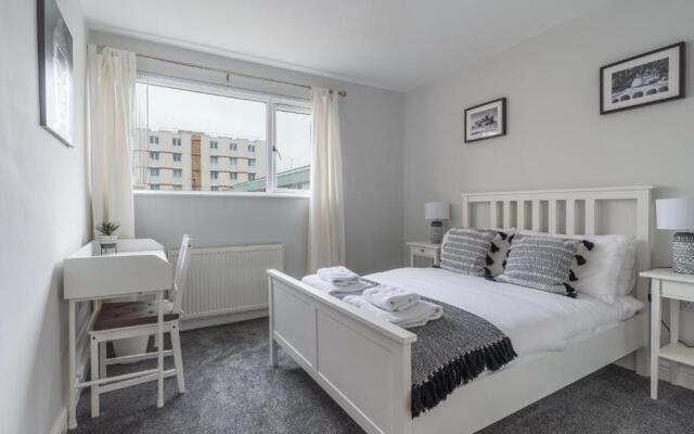 Charming 3-bed House in Newcastle Upon Tyne