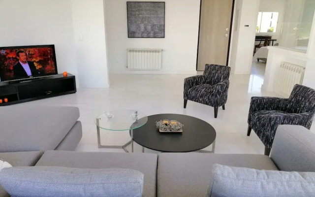Luxurious Apartment in le Palace