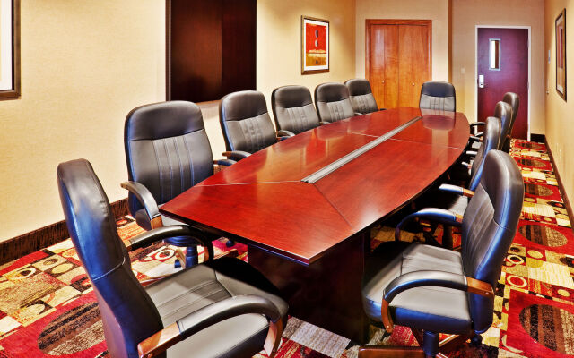 Holiday Inn Express Hotel & Suites Bartlesville by IHG