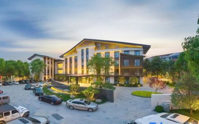 Simen Hotel