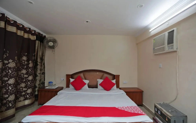 Oyo 29807 Hotel The City Heart