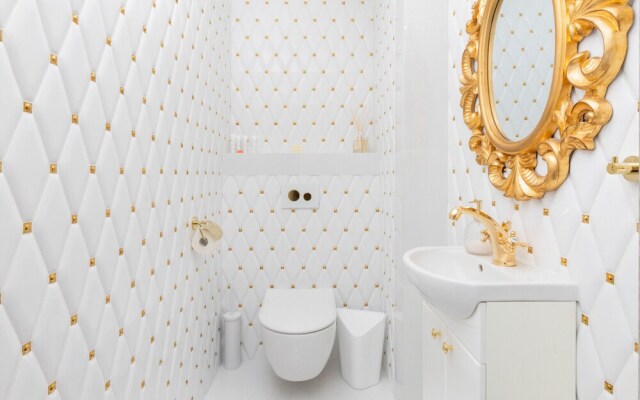 Lux 3 Bedroom Flat by Renters Prestige