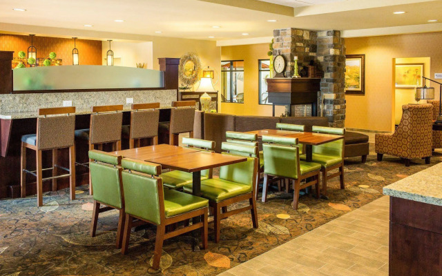 Little Missouri Inn & Suites New Town