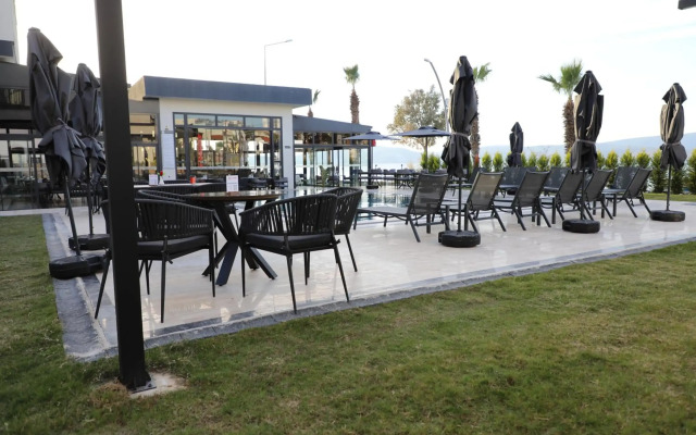 Roseira Mar-Inn Luxury