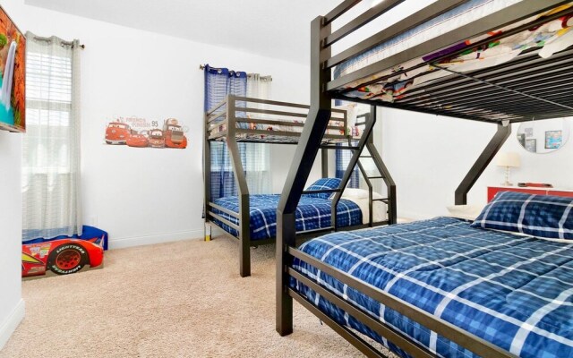 Stylish 3BR Townhouse With Pool Near Disney