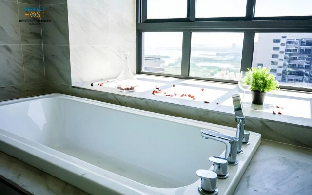 Imperio Residence Seafront by Perfect Host