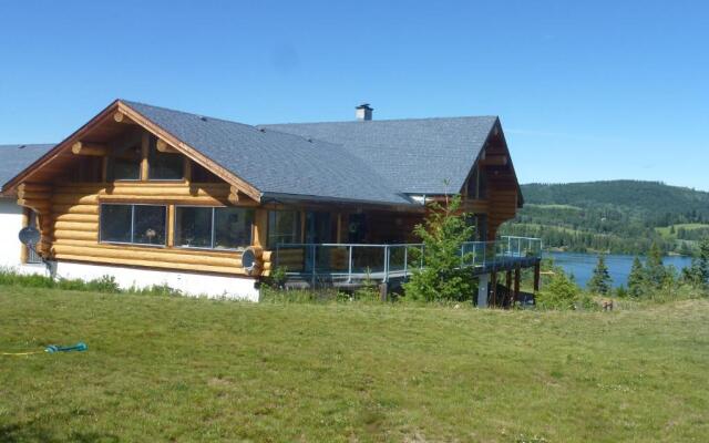 Little Black Bear Lodge/B&B