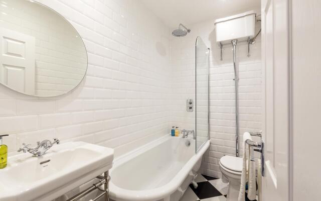 Pembridge Beautiful Garden Flat in Notting Hill