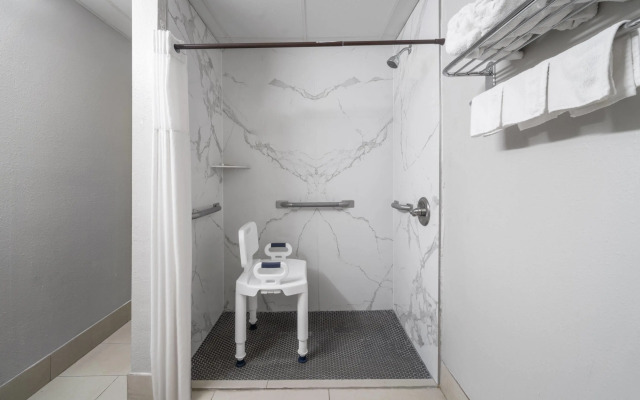 Days Inn by Wyndham Alma