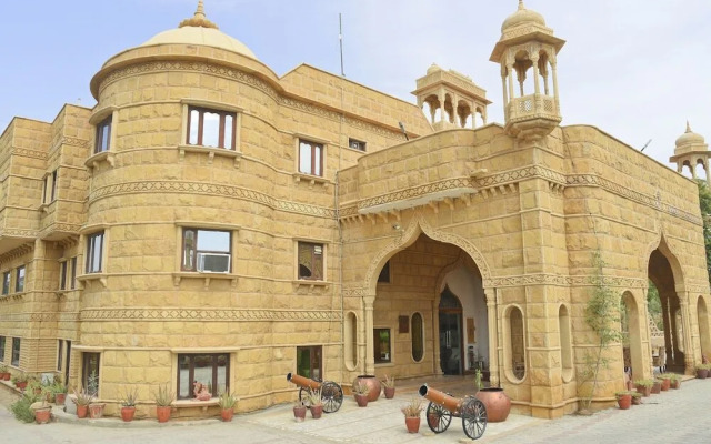 Stay Simple Jaisagarh by OYO Rooms