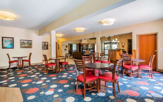 Comfort Inn & Suites