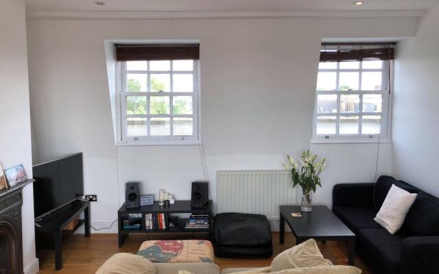 Eson2 - Stylish Apartment near Clapham