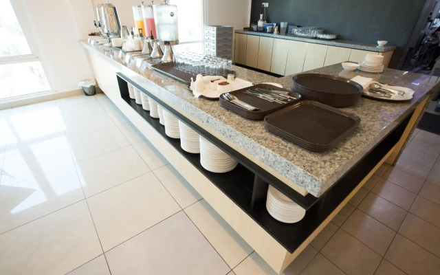 Adya Hotel Chenang