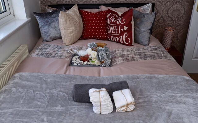 25 Mins to CL! London Amazing 2bedhome Sleeps 1-5