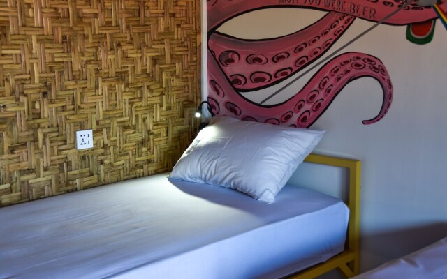 Mad Monkey Gili Trawangan - Hostel