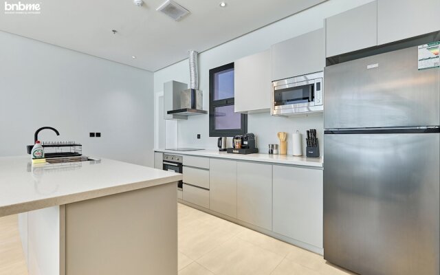 bnbmehomes -2BR with Cinema Room- R42B4
