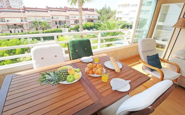 1a línea Playa San Juan. Vistas. Piscina. BBQ. Gym