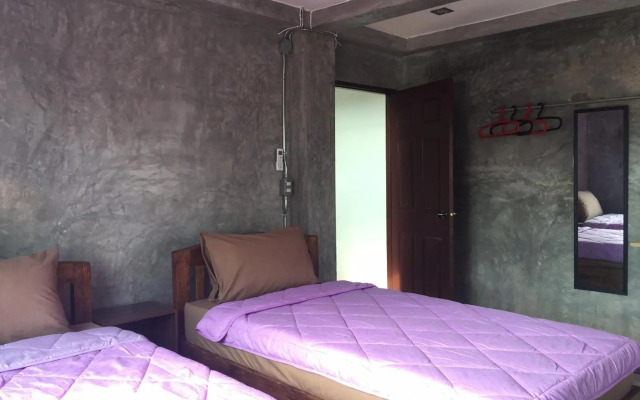 Stay with Brite The Home-stay in Chiang Mai