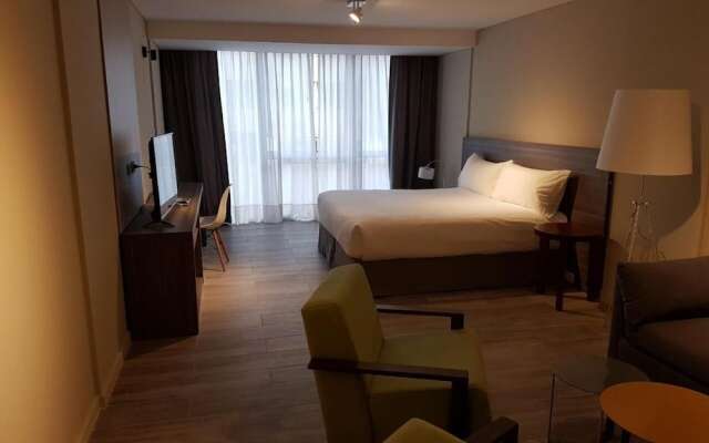 Olmos Suites