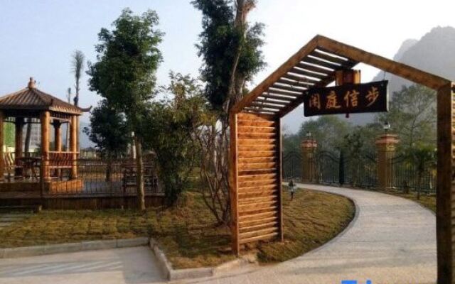 Oriental Crown Holiday Hotel