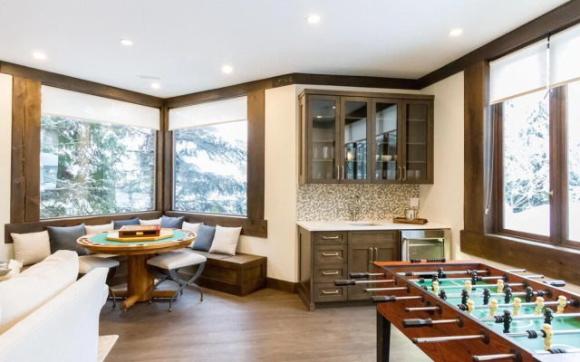 3354 Peak Drive