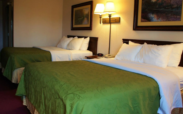 Pictured Rocks Inn & Suites