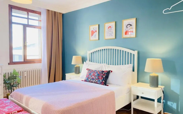 MISSAFIR Spacious Duplex Flat near Bagdat Street