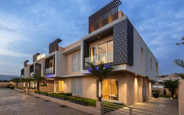 SaffronStays Pebbles, Lonavala - pet-friendly pool villa perfect for weekend getaway