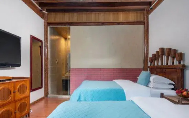 Huayiran Friends and Duxing Custom Homestay