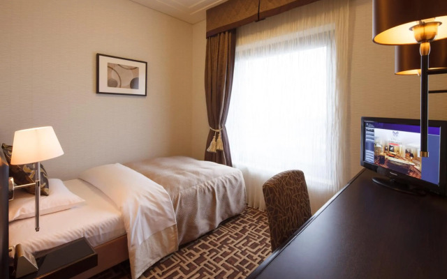 Okura Chiba Hotel