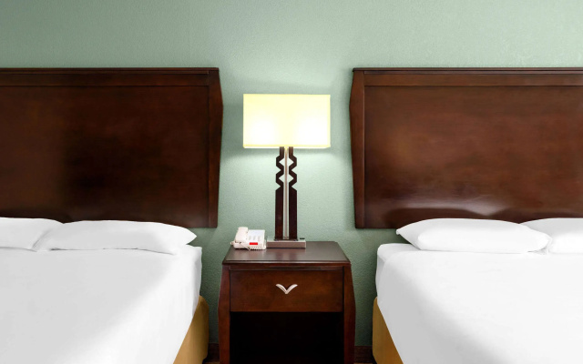 Travelodge by Wyndham Gaylord