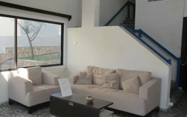 Traveller's Hotel Apartments