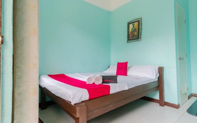 RedDoorz @ Dinagpan Street Coron