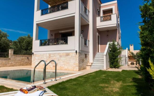 Harmony and Nature Family Villas - 3km from beach