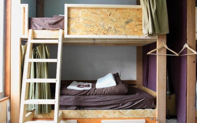 Good Trip Hostel & Bar