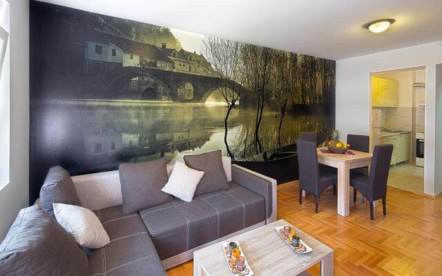 Apartment S&S