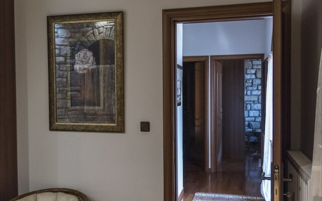 Stone Mansion Anavryti